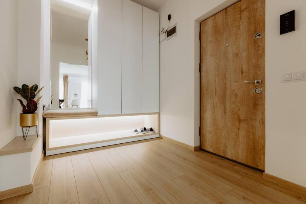 Nest Inn Oasis Residence Baia Mare Bagian luar foto