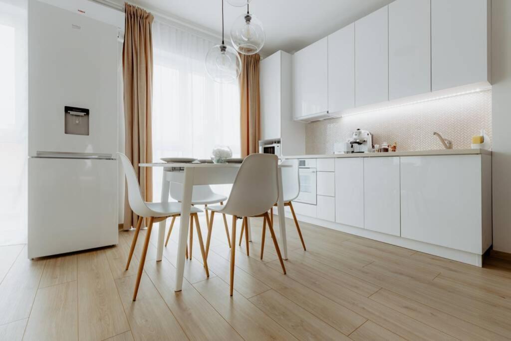 Nest Inn Oasis Residence Baia Mare Bagian luar foto